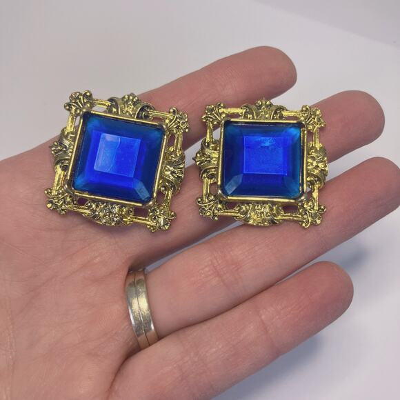Vintage Cobalt Blue Glass Baroque Gold Tone Clip Earrings 60s 70s Statement - Picture 7 of 14